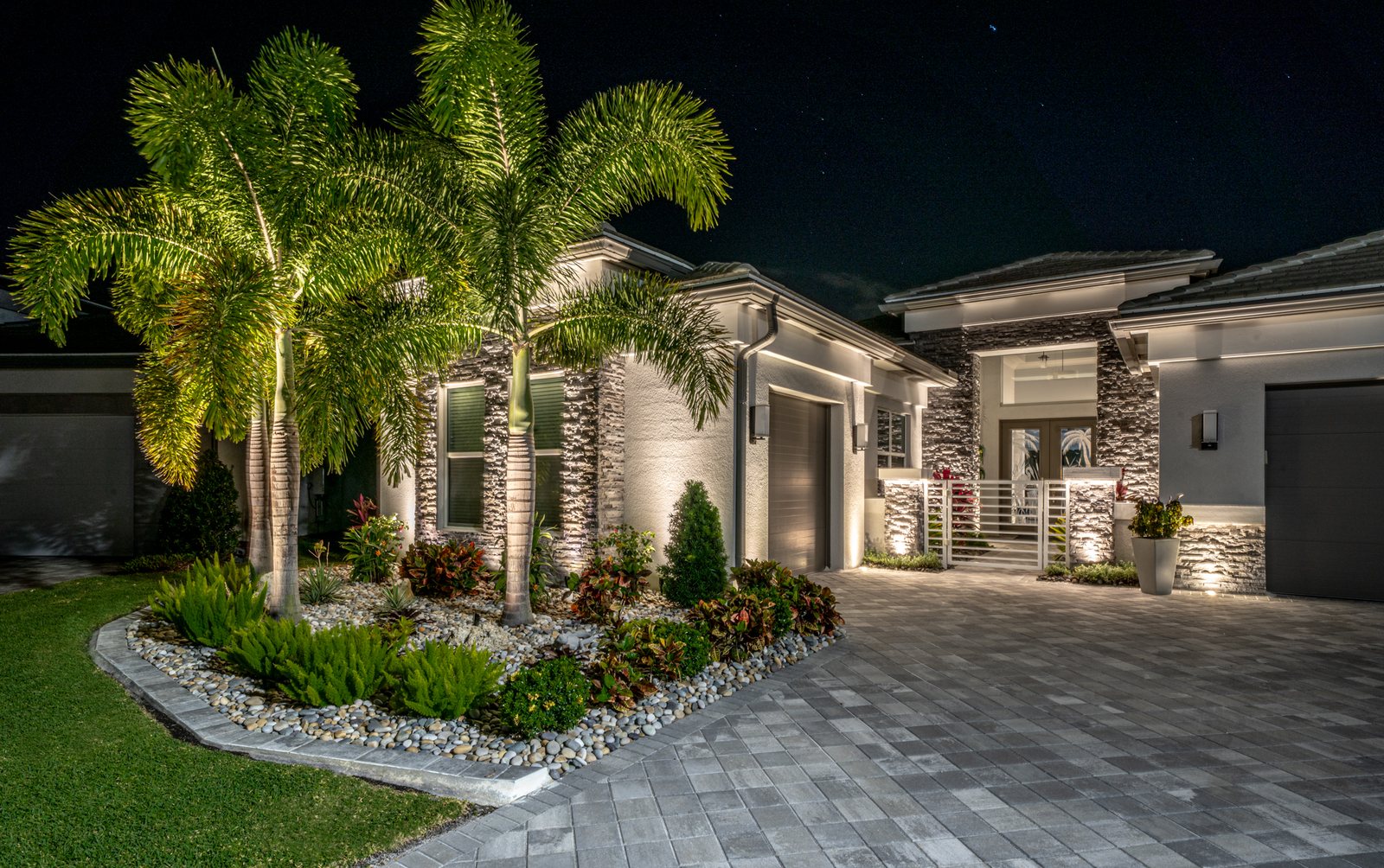 Valencia Trails landscape lighting 2