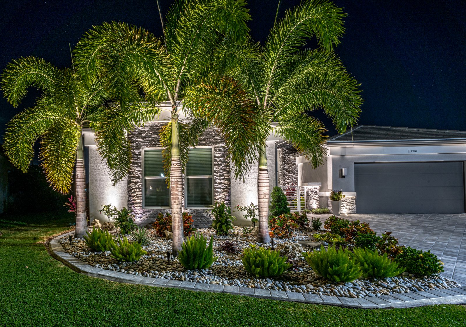 Valencia Trails landscape lighting 3